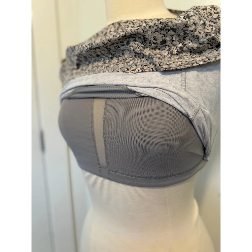 Lululemon Sports Bra Top Gray Floral Print T-Back Athletic Built-in Bra Size 8
